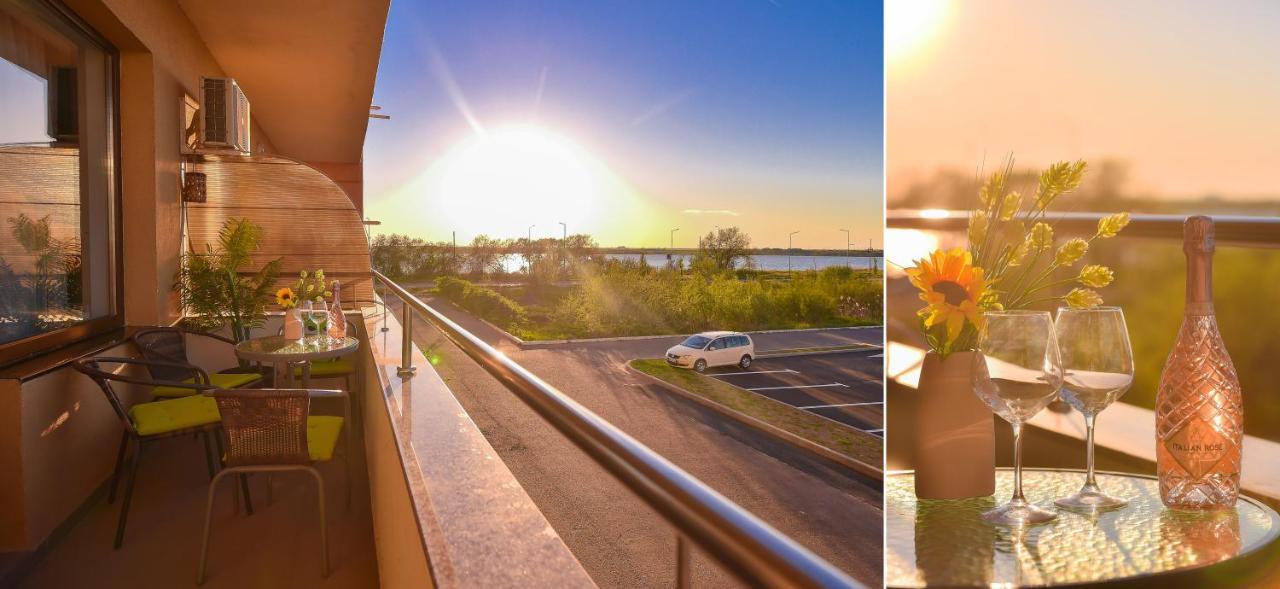 Apartment Summerland Mamaia Bagian luar foto