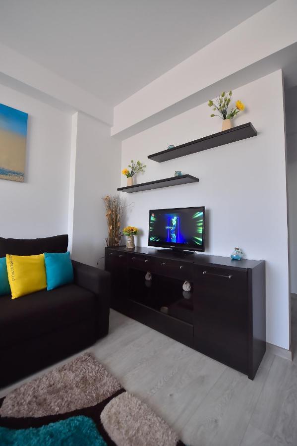 Apartment Summerland Mamaia Bagian luar foto
