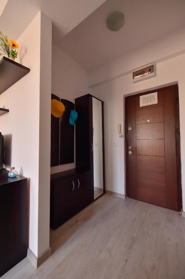 Apartment Summerland Mamaia Bagian luar foto