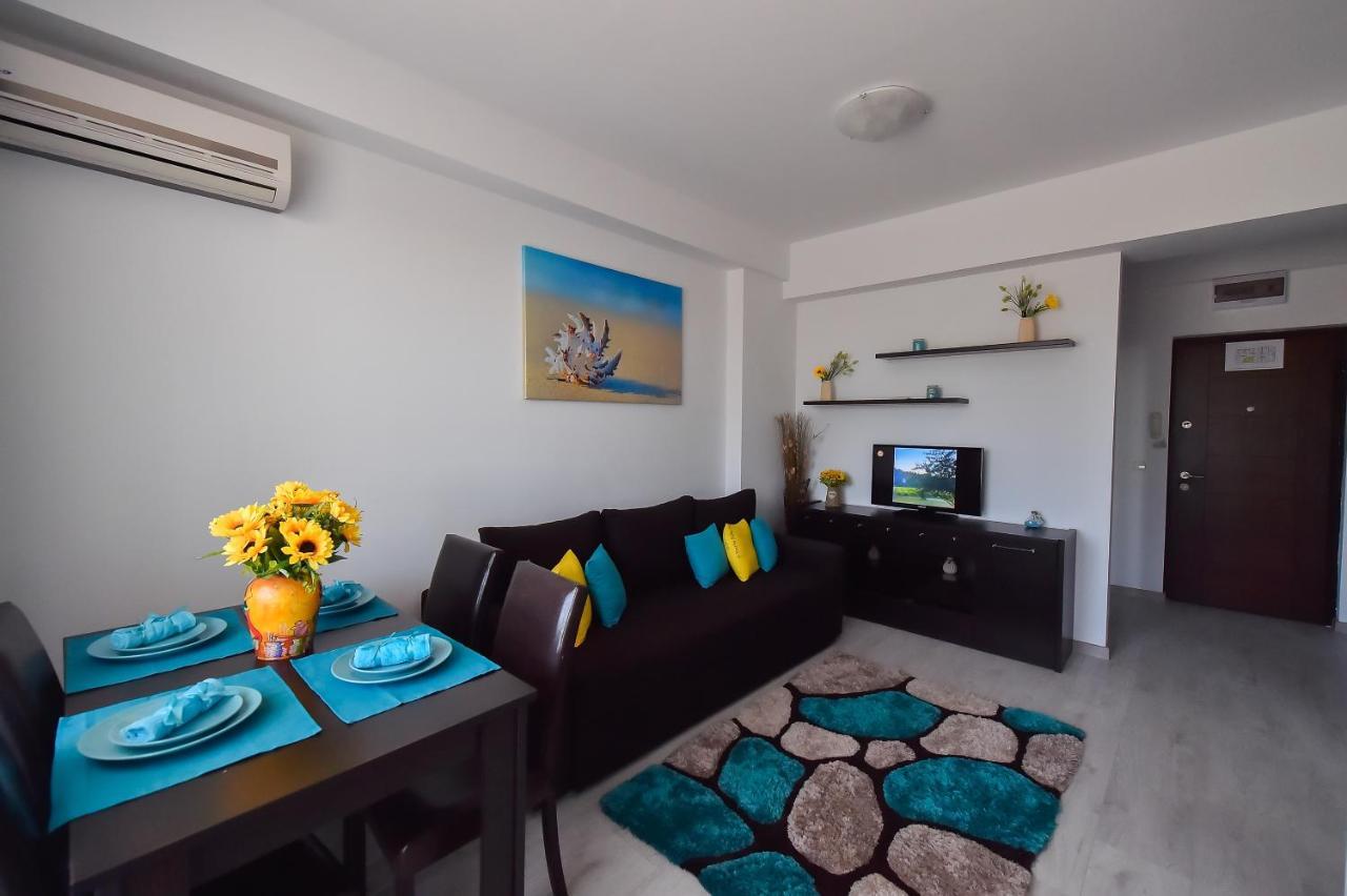 Apartment Summerland Mamaia Bagian luar foto