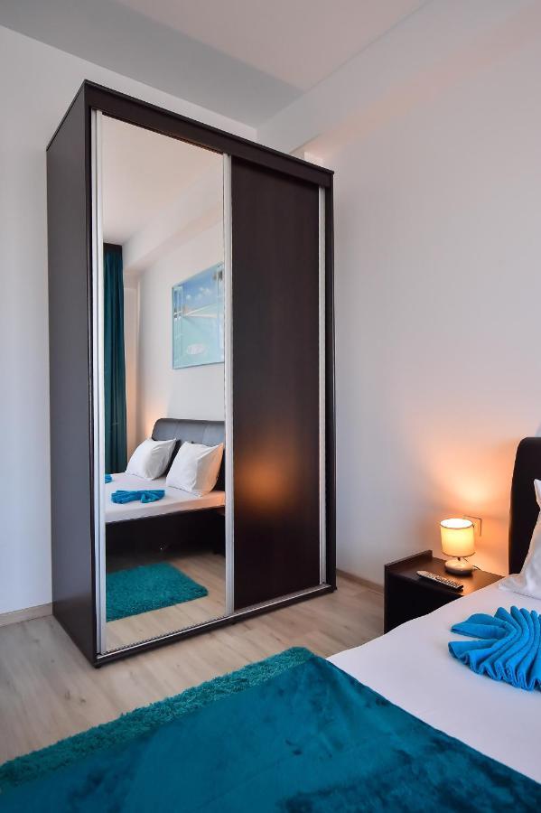 Apartment Summerland Mamaia Bagian luar foto